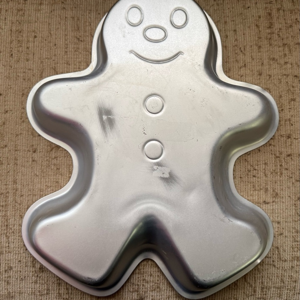 Wilton Gingerbread Man Cake Pan